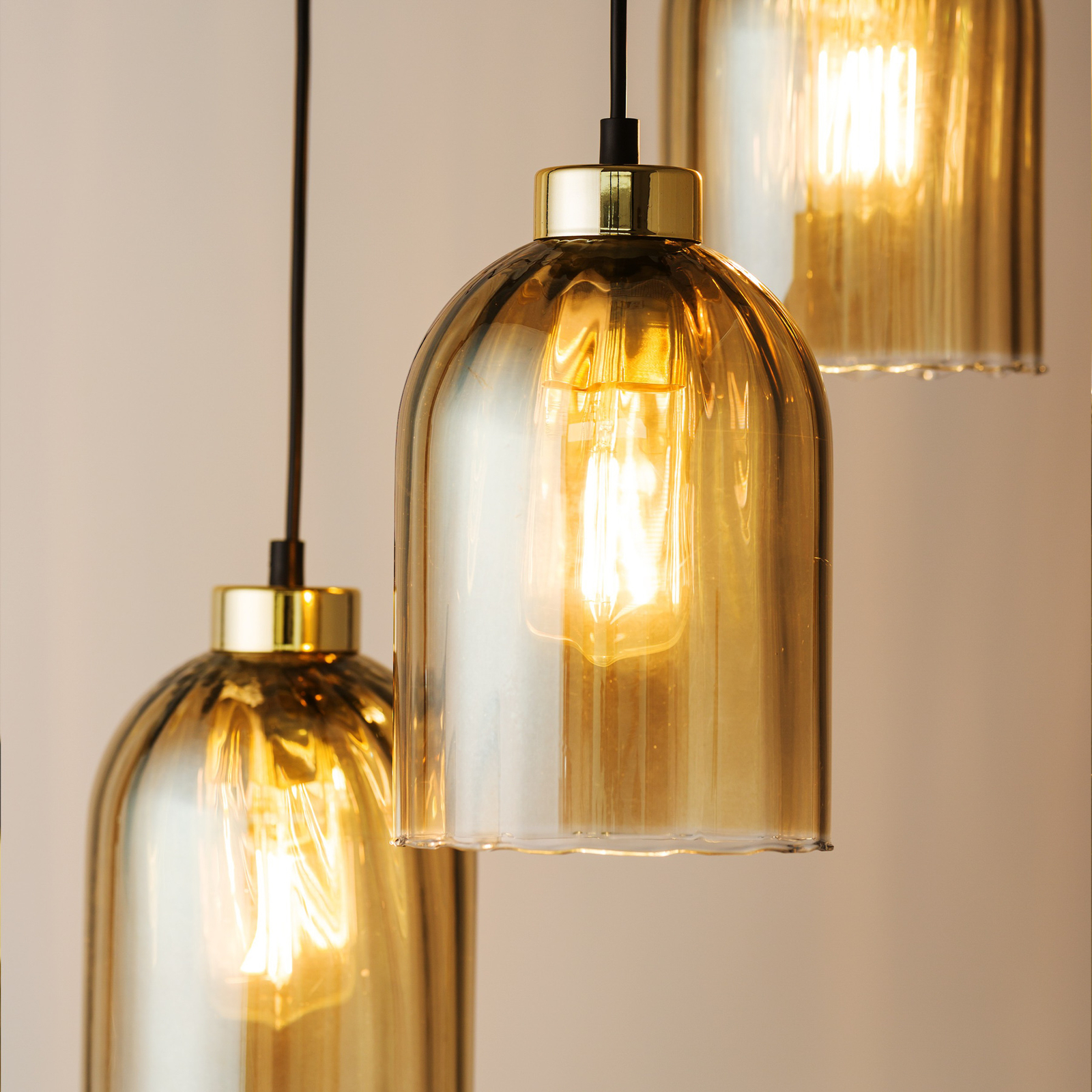 Satipo glass pendant light, 3-bulb, amber