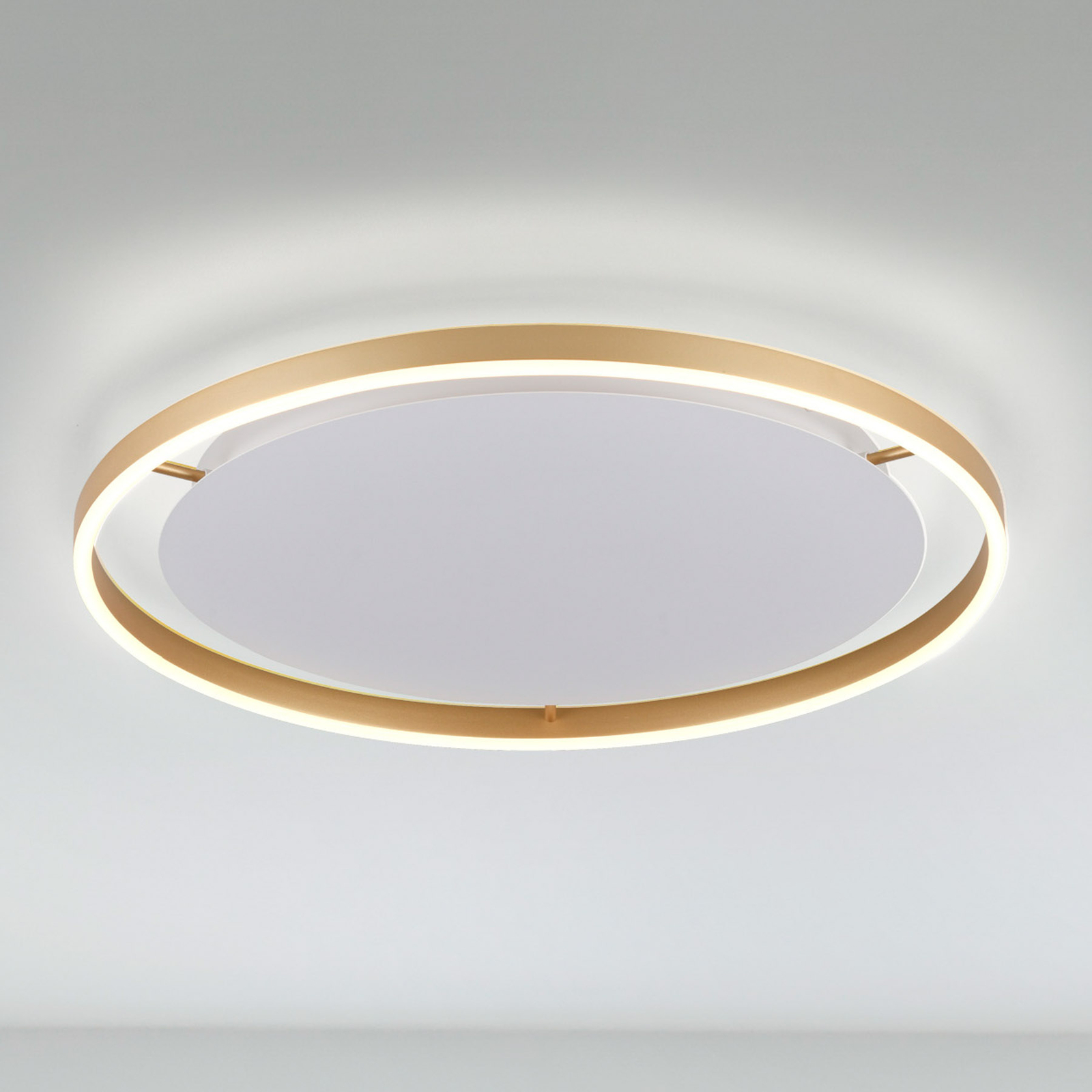 LED ceiling light Ritus, Ø 58.5cm, matt brass