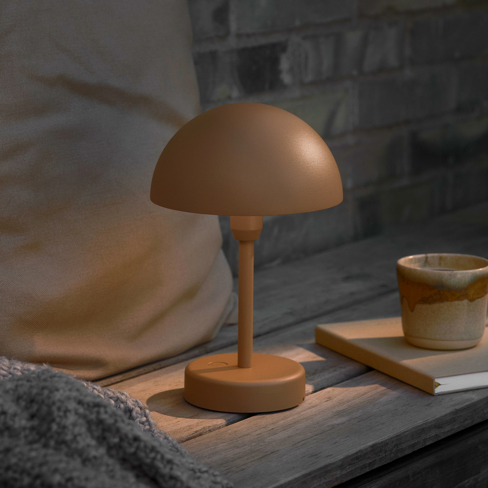 LED stolní lampa na baterie Ellen To-Go, hnědá, hliník