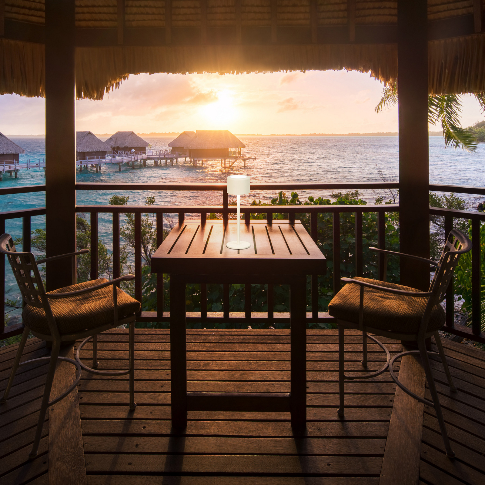 LED-Akku-Tischlampe Juna, sandbeige Höhe 25 cm Metall, IP54