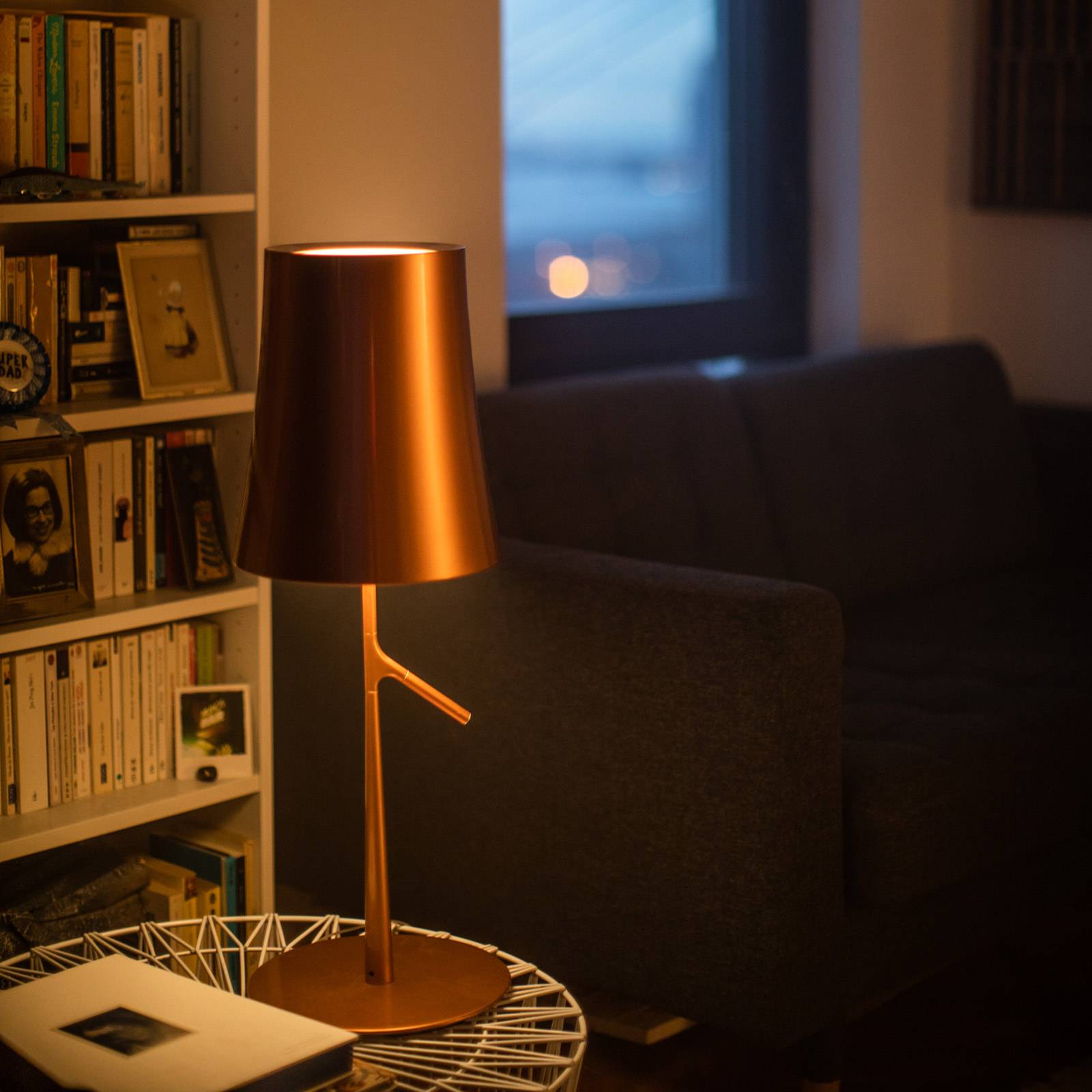 Foscarini Birdie LED grande lampa stołowa miedź