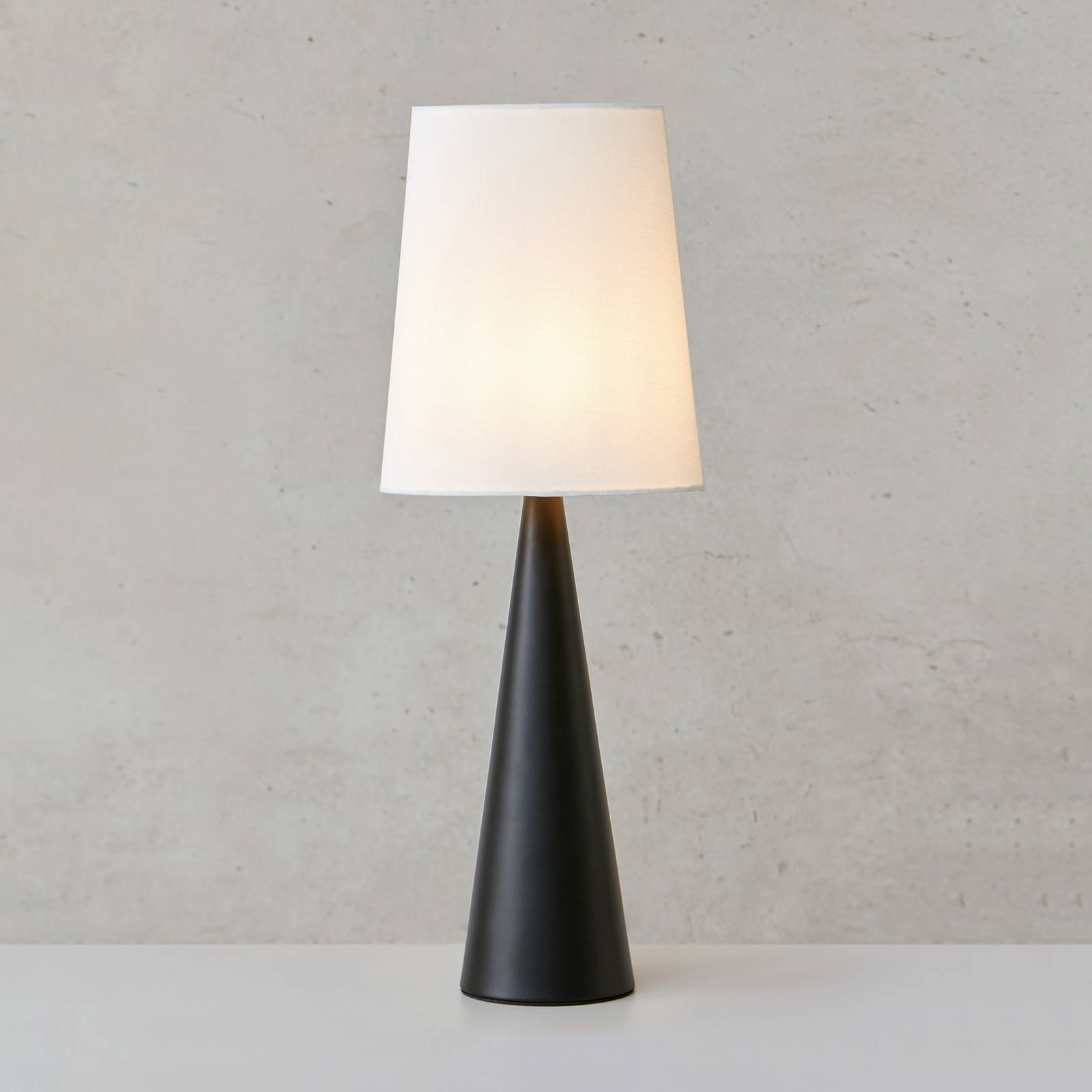 Фото - Настільна лампа MarksLojd Markslöjd Lampa stołowa Conus z kloszem w kolorze WHITE, czarny 
