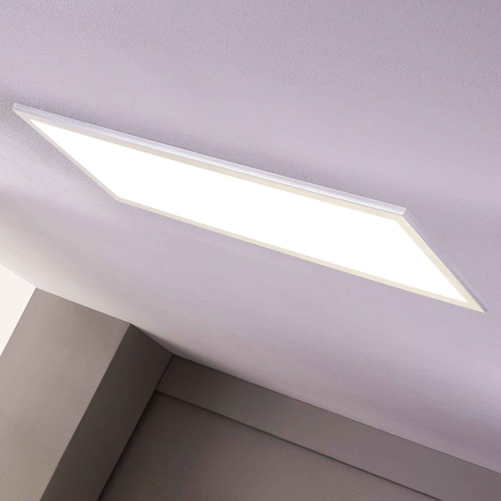 Livel LED Plafond4.000K 80x30 White/Silver - Lindby