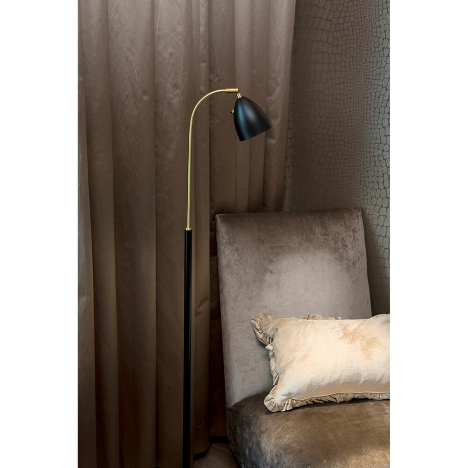 Deluxe Lampadar White/Brass LED - Belid