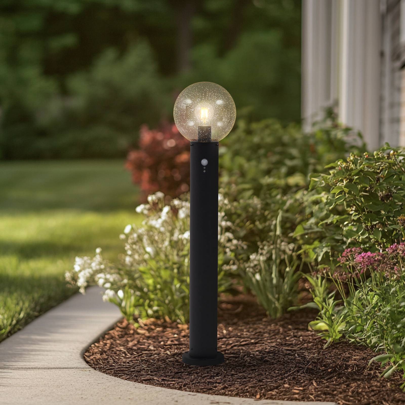Lindby Wegeleuchte Dangan, klar, 90 cm, Glas, Sensor günstig online kaufen