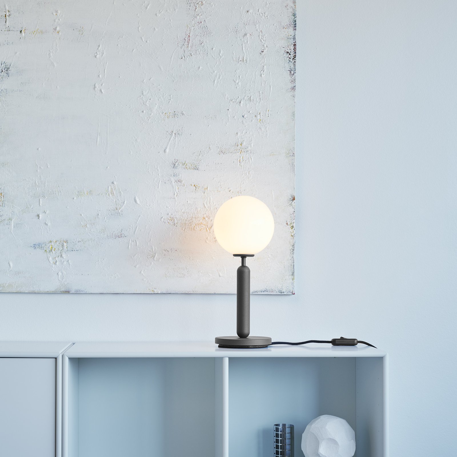 Miira Bordlampe Rock Grey/Opal White - Nuura