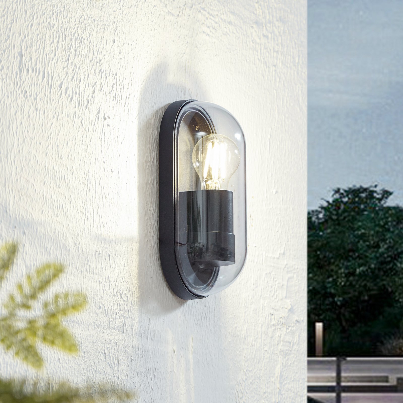 Lucande Serine outdoor wall light, 25.5 cm, black, aluminium