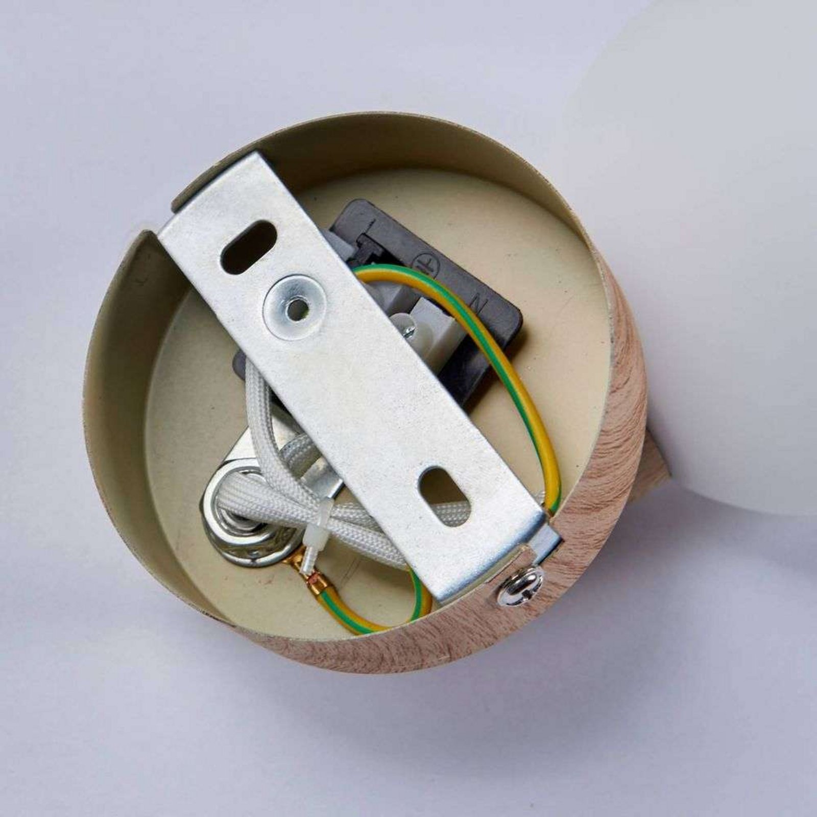 Svenka Wall Lamp White/Light Wood/Satin Nickel - Lindby