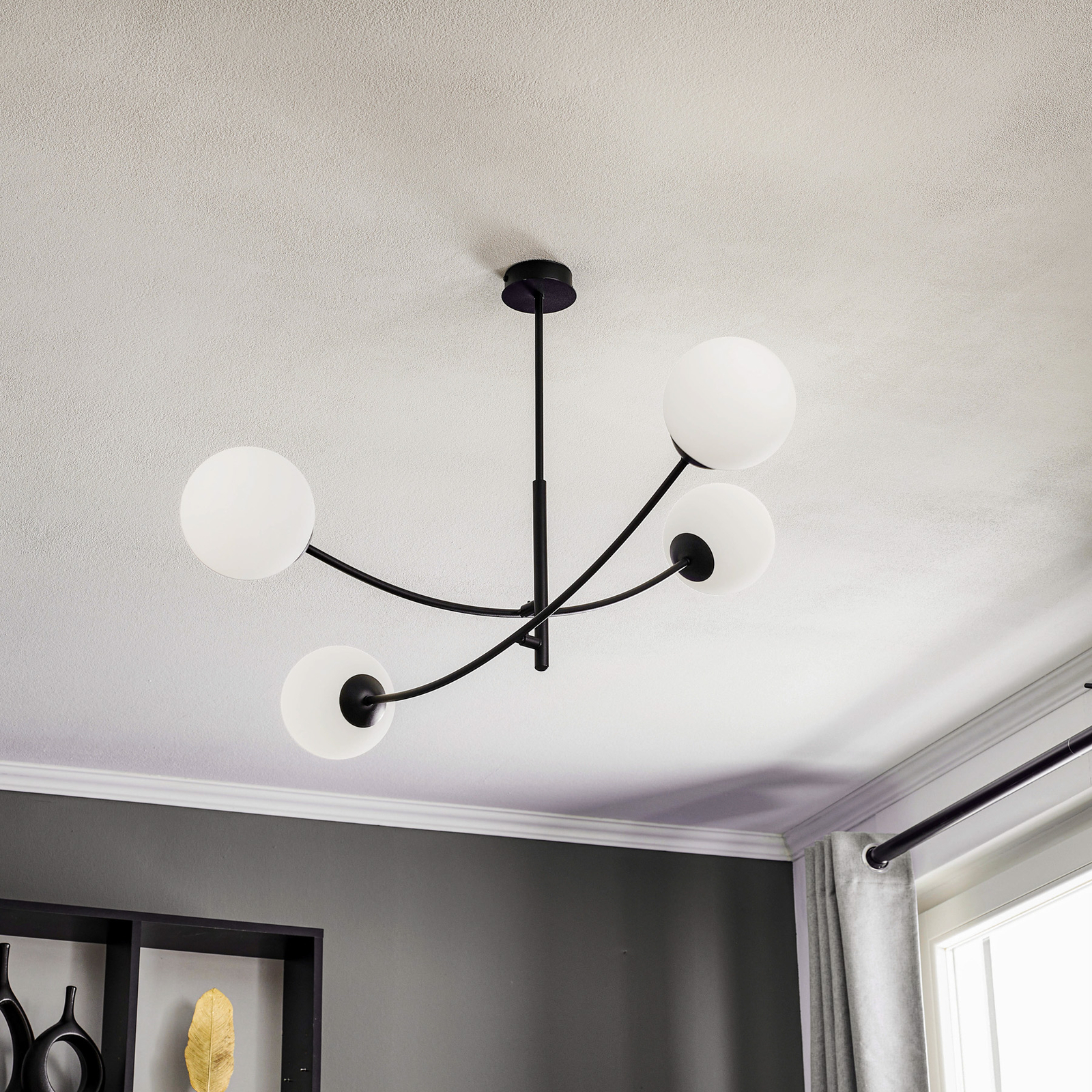 Hunter ceiling lamp, black/opal, 4-bulb