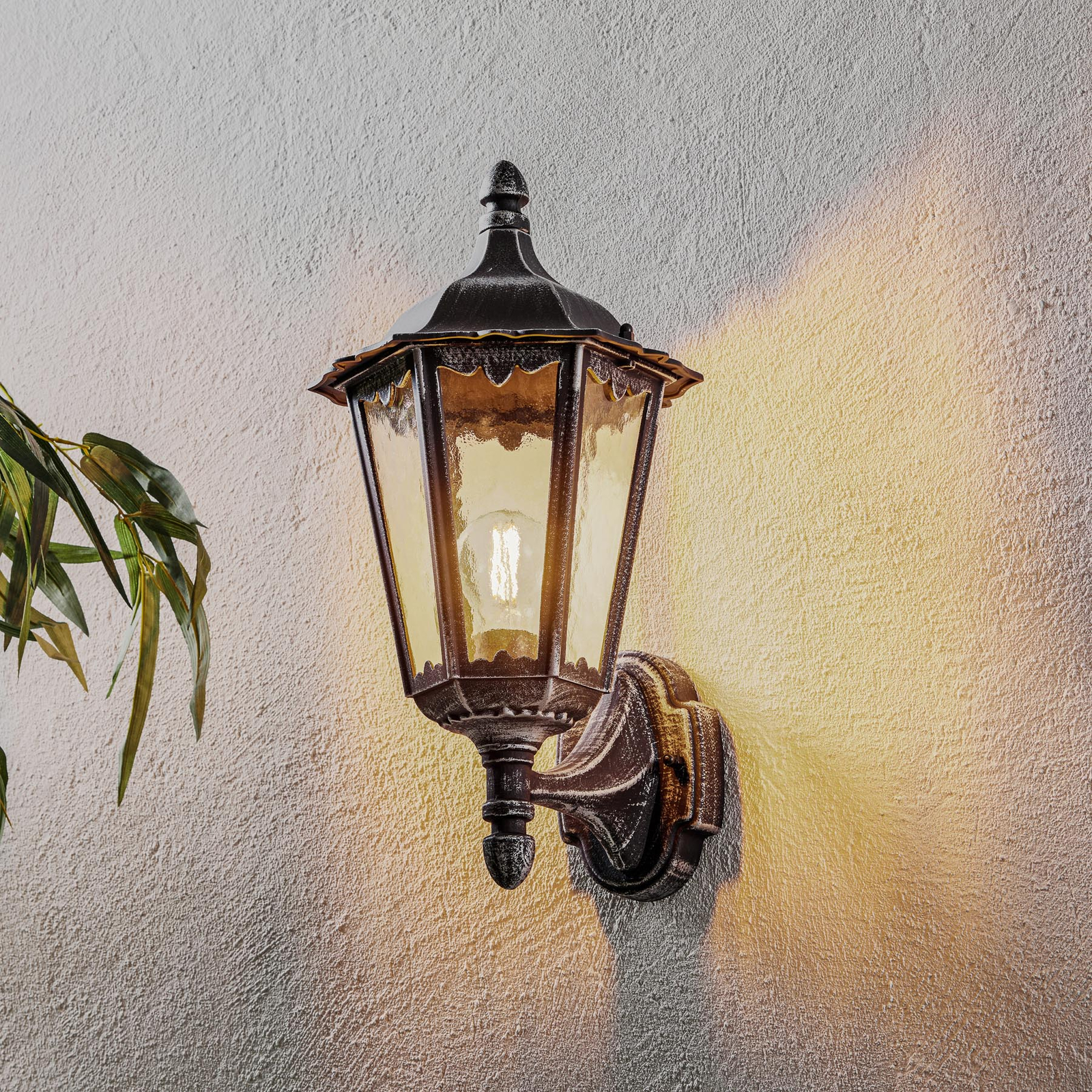 Stylish outdoor wall light 1818