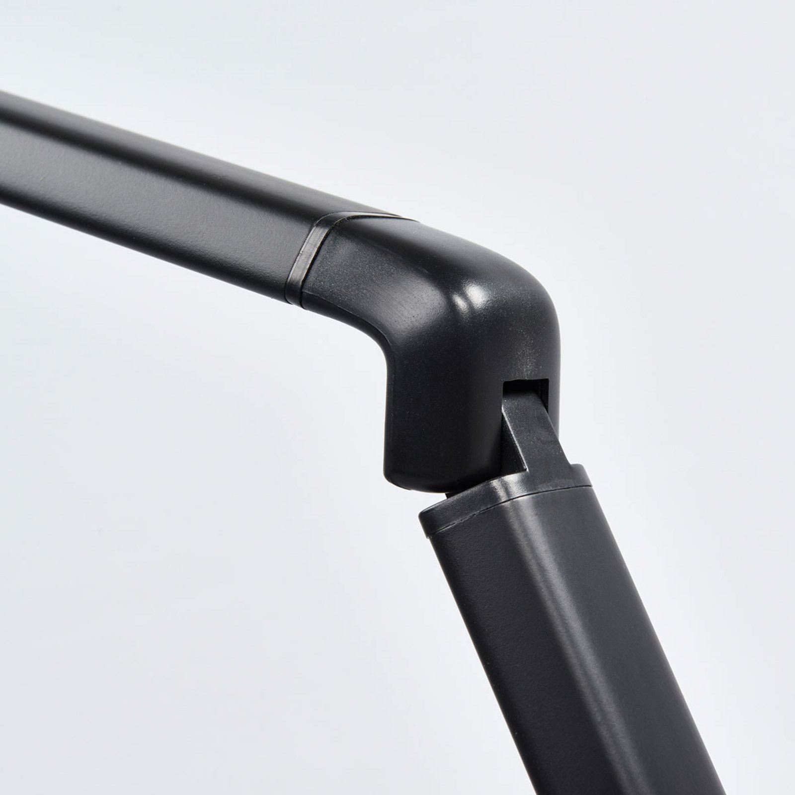 Kuno LED Bordslampa USB Black - Lindby