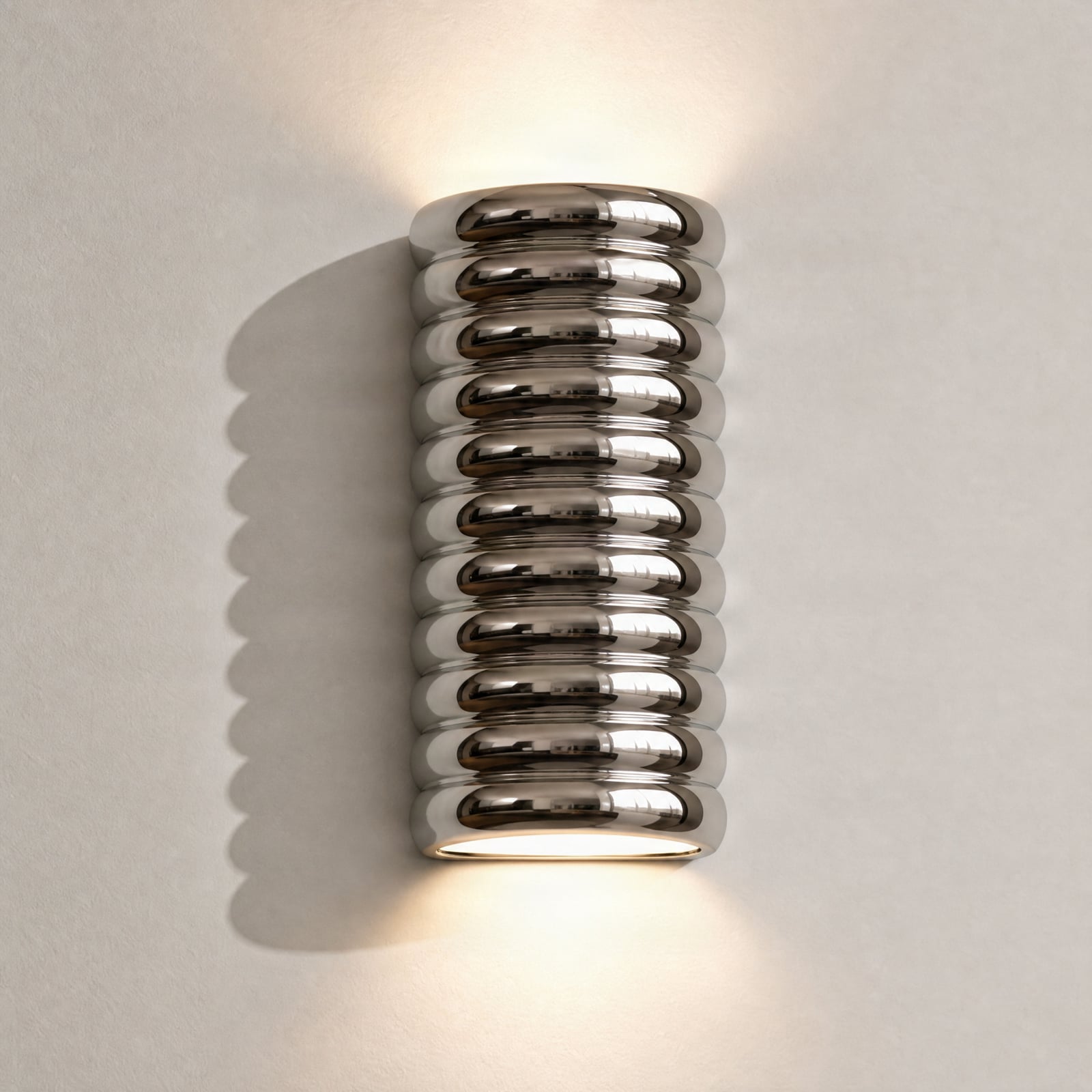 Riff LED-seinävalaisin, hopea, keraaminen, korkeus 25 cm – Lucande Riff LED-seinävalaisin, hopea, keraaminen, korkeus 25 cm – Lucande
