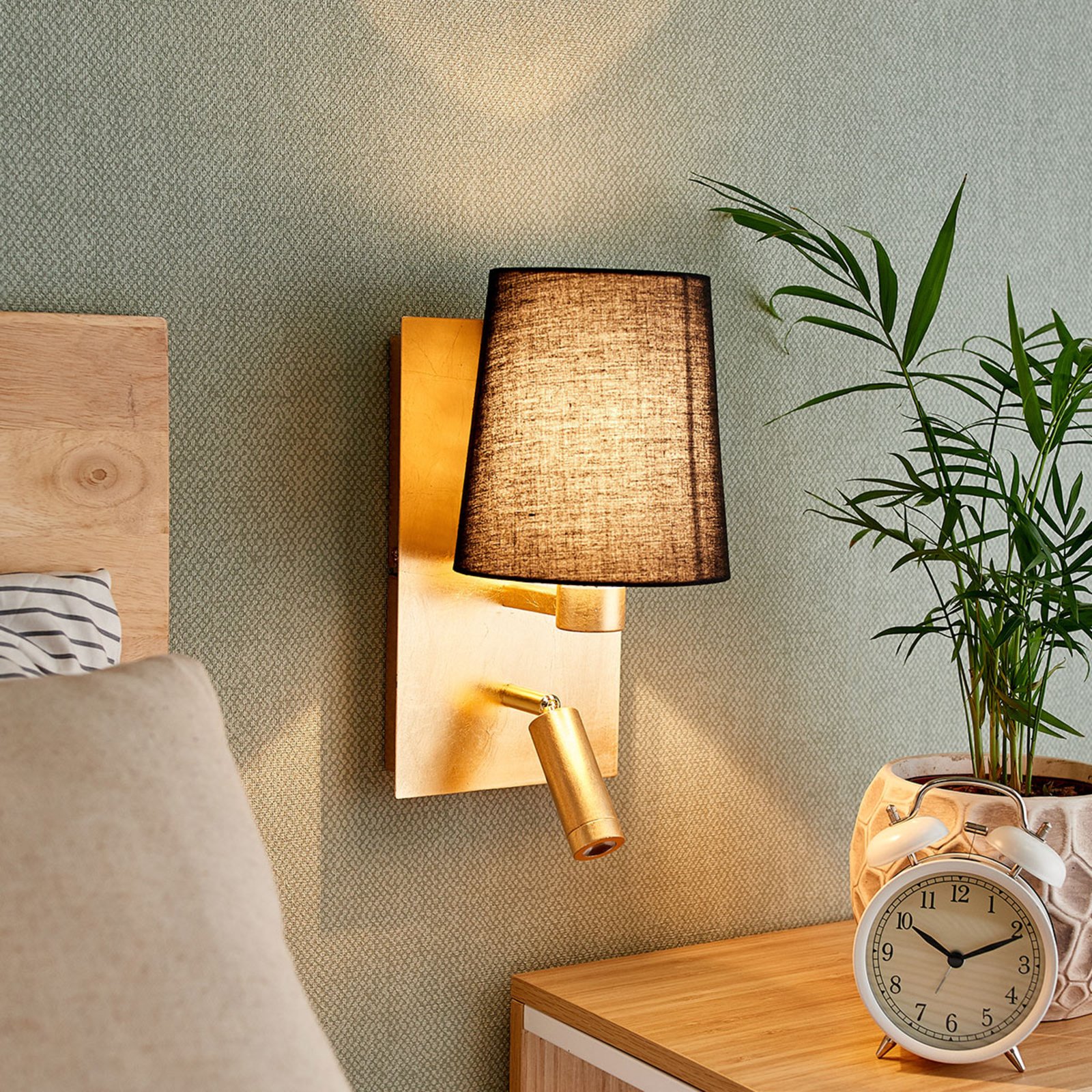 Aiden Wall Lamp Gold/Black - Lindby