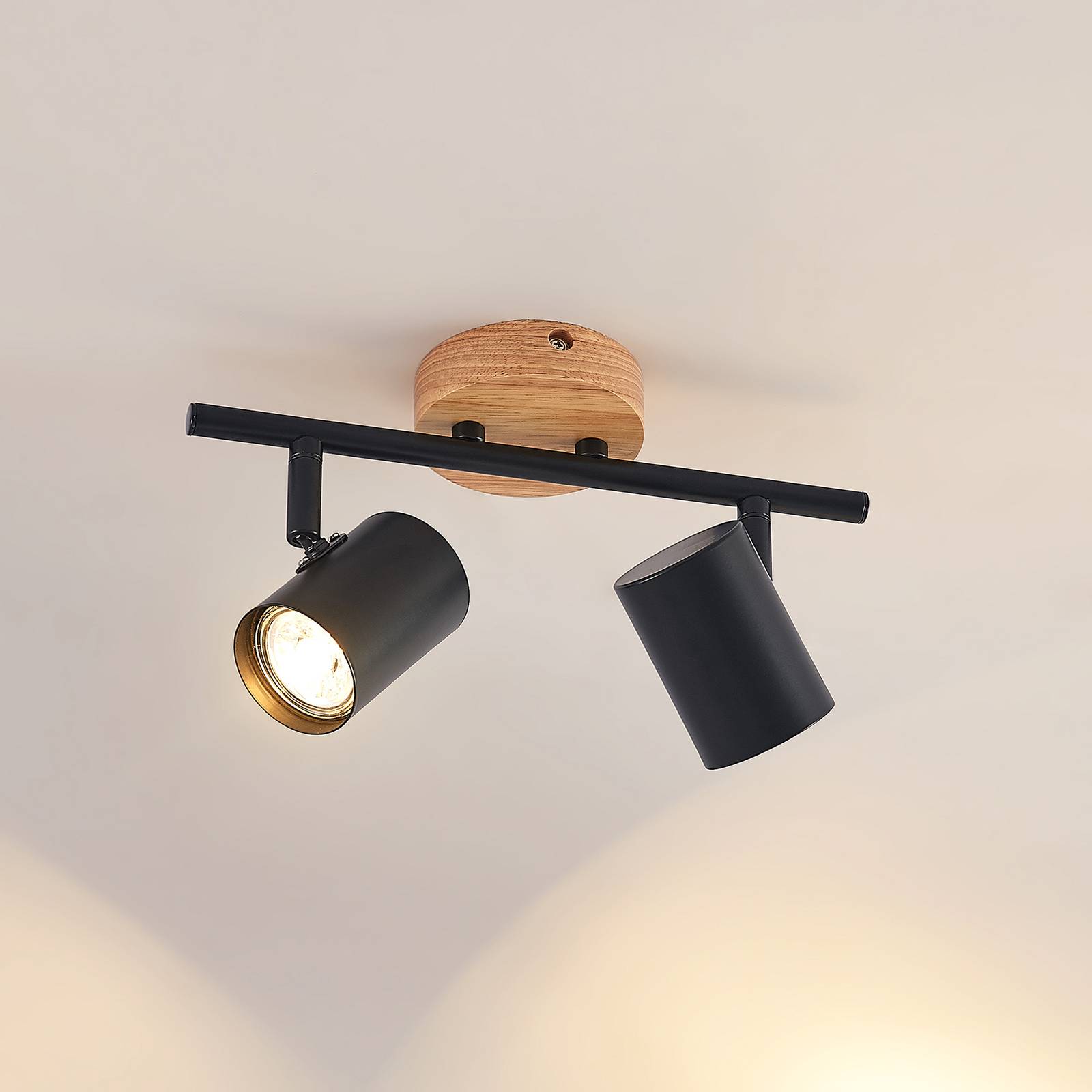 Lampa sufitowa Lindby Xiomara, 2-punktowa, 27 cm długości, drewno