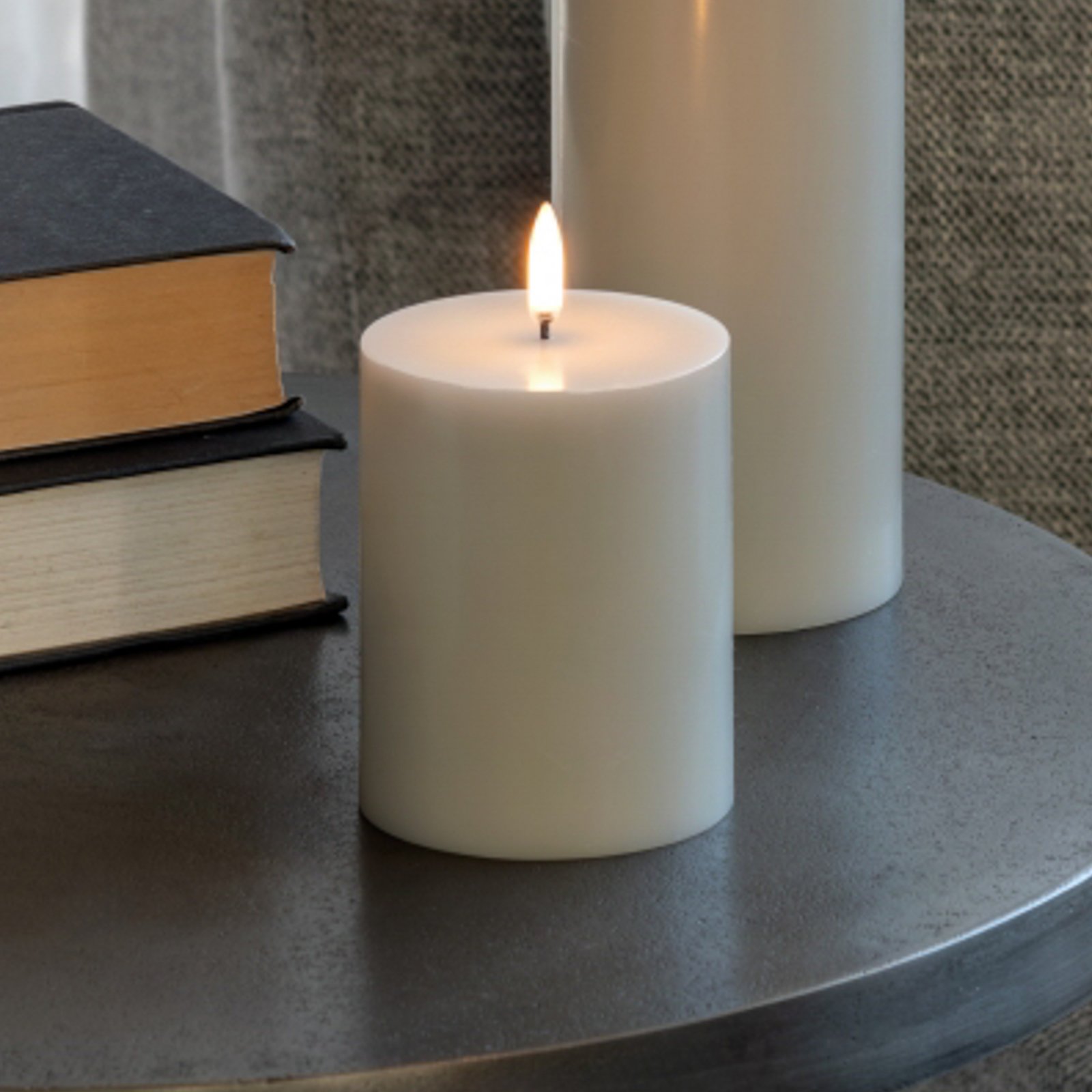 Candela LED PILLAR, grigio chiaro Altezza 10 cm Cera - Uyuni Lighting