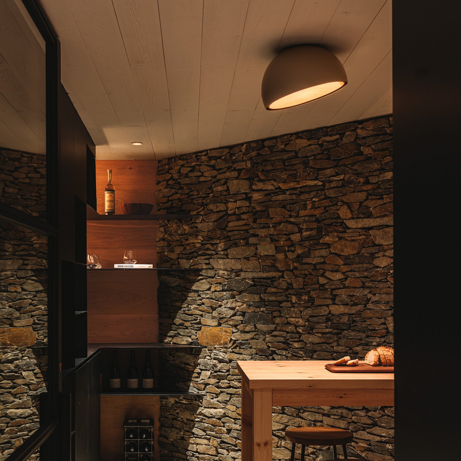 Duo 4876 skrå LED-loftlampe, creme - Vibia