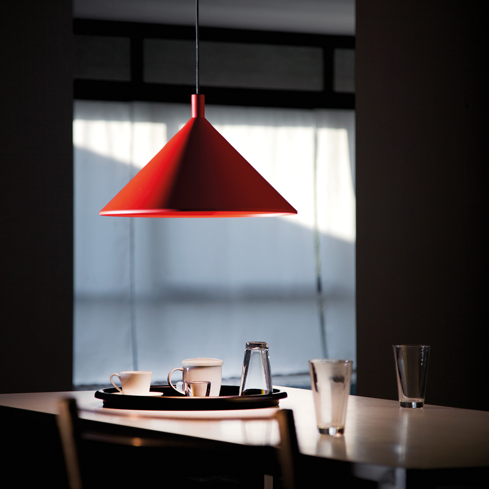 Висяща лампа Martinelli Luce Cono, червена, Ø 45 cm