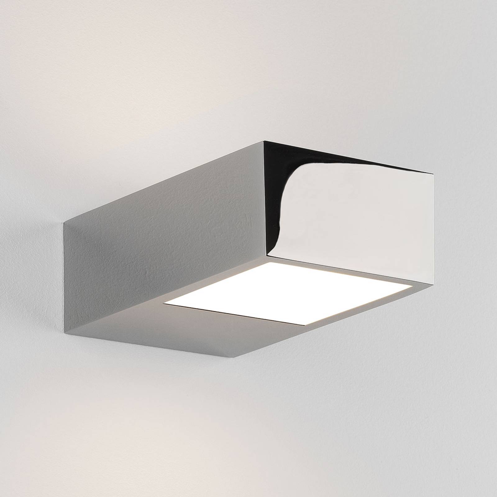 Astro Kappa - applique LED angulaire salle de bain