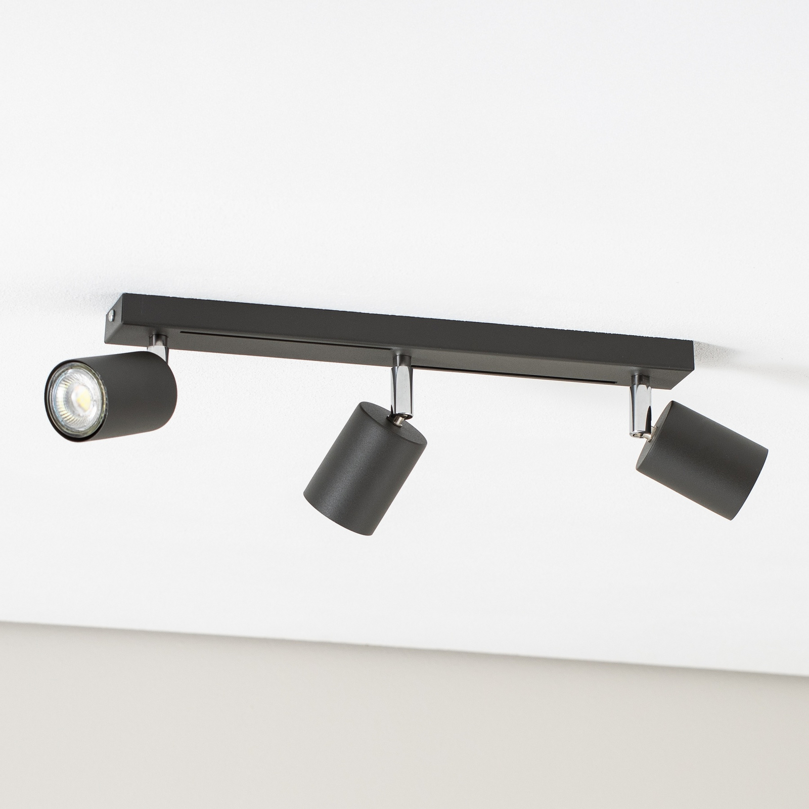 Spot plafond Jarek anthracite/chromé, à 3 lampes