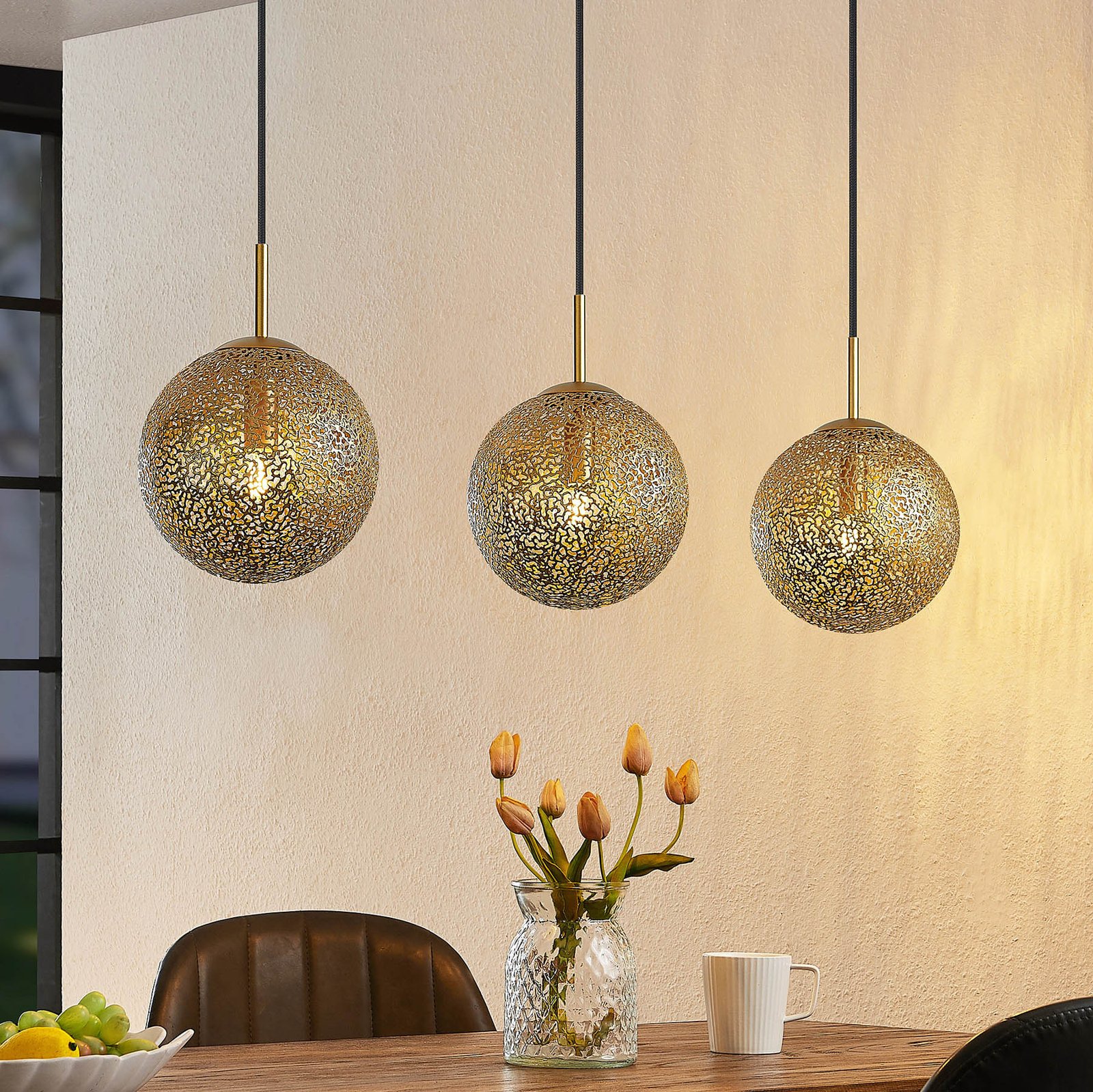 Lindby Caralina hanglamp, 3-lamps, globes