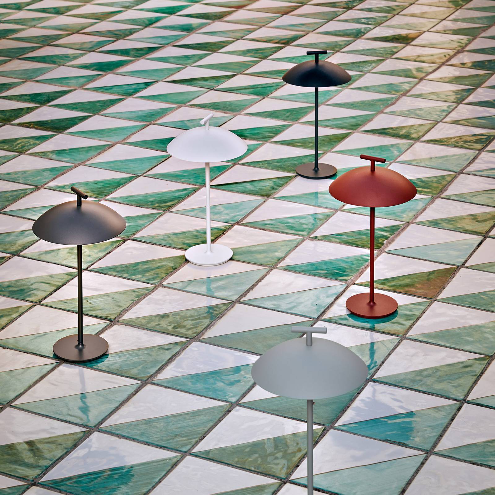 Kartell Mini Geen-A stołowa LED 2 700 K czerwona