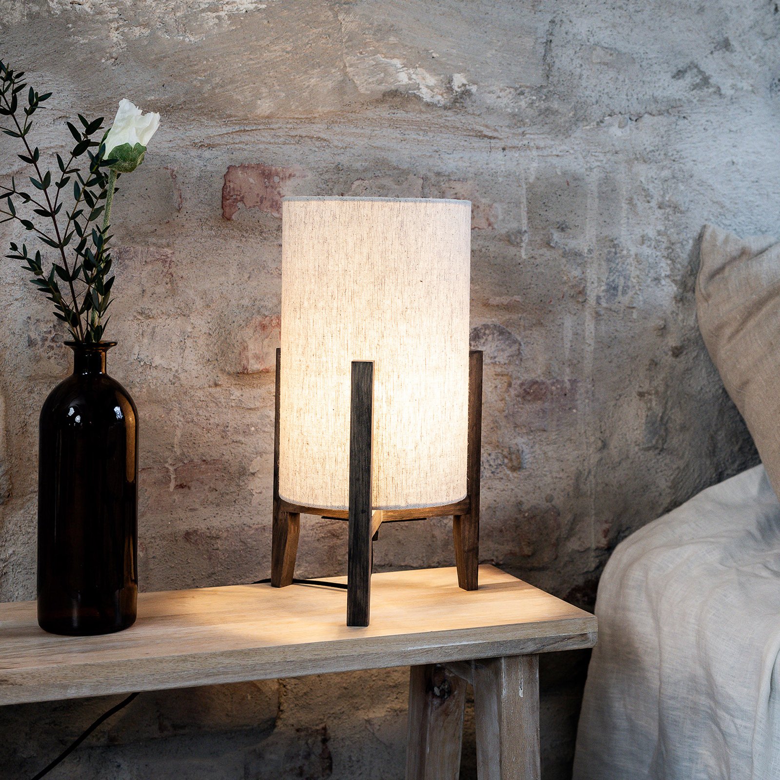 Eruca 1 Lampe de Table H39 Walnut/Beige - Markslöjd