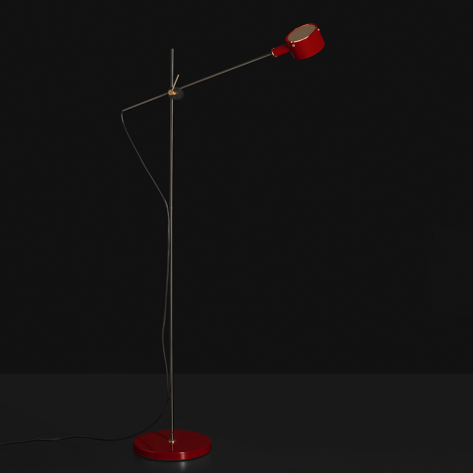 Oluce G.O. 352 LED floor lamp, scarlet