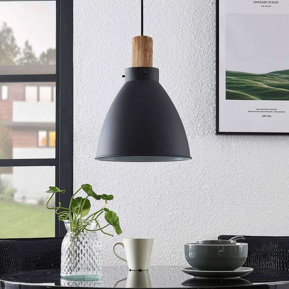 Lindby Trebale pendellampa svart/trä, svart från Lindby