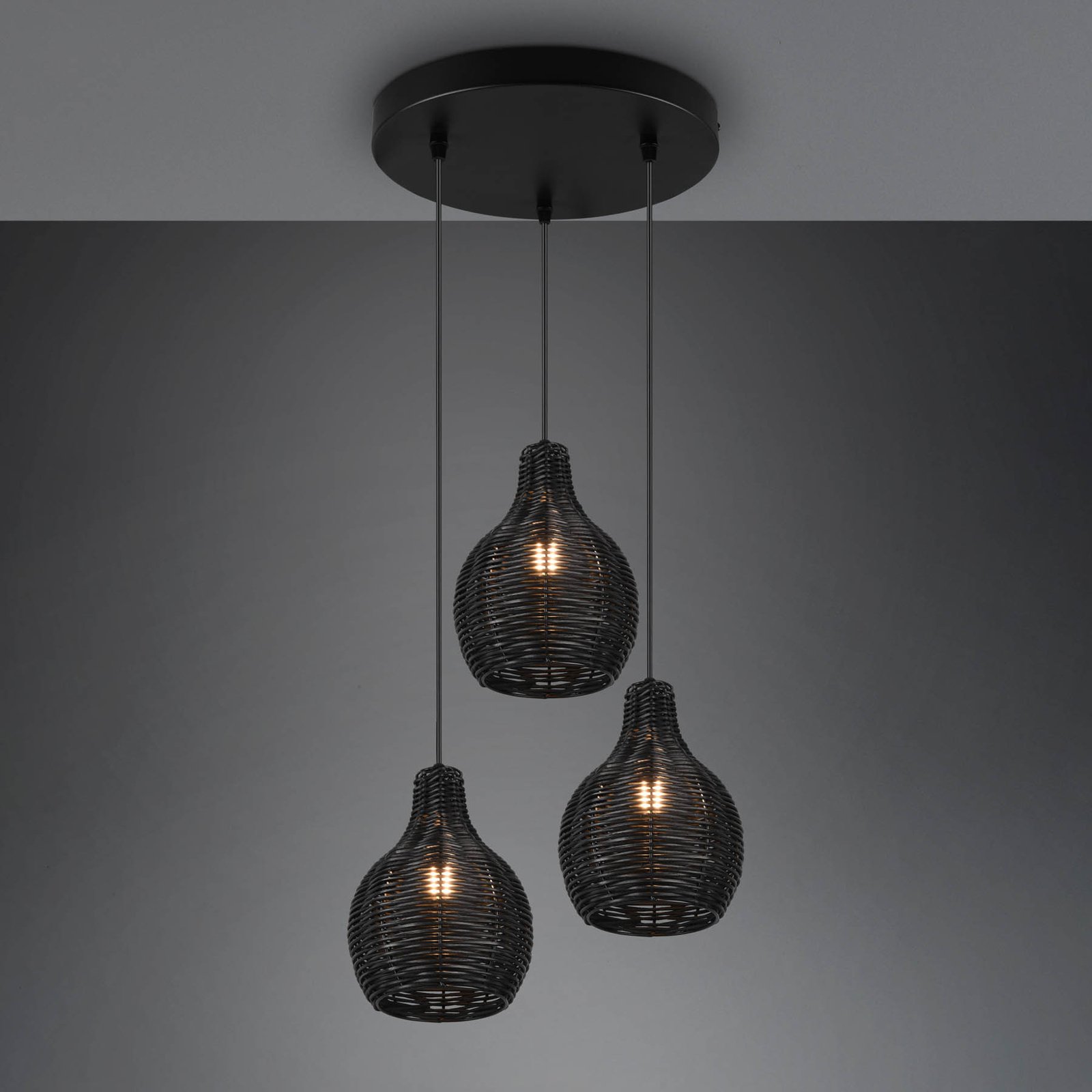 Sprout pendant light made of rattan, 3-bulb