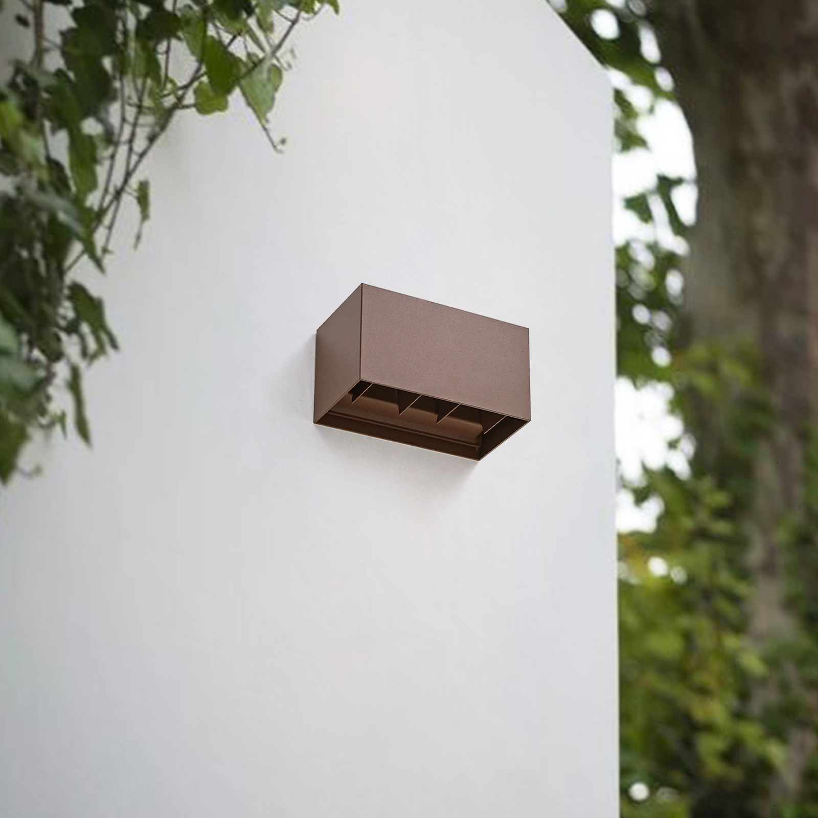 Lindby LED външна стенна лампа Nivar, ръжда, 4-крилна, 20 cm, IP54 Lindby LED външна стенна лампа Nivar, ръжда, 4-крилна, 20 cm, IP54