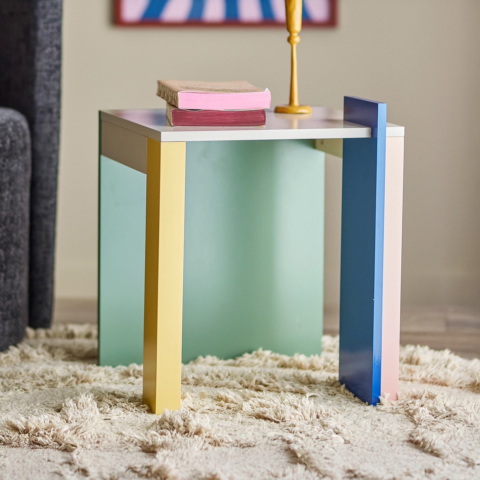 Odkladací stolík Banjo, farebný, výška 48 cm, MDF – Bloomingville