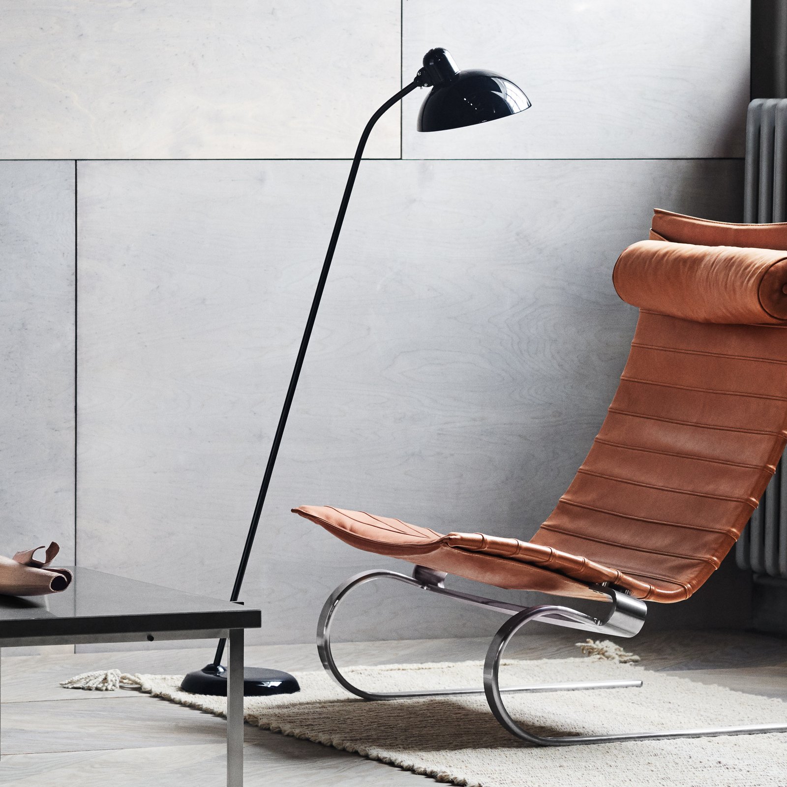 KAISER idell™ 6556-F Podna lampa Crna - Fritz Hansen
