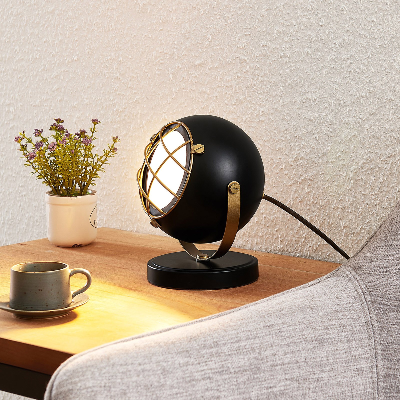 Lindby Dawid LED table lamp in gold, for Living / Dining Room, metal, GU10, 6 W, energy efficiency: A+, H: 21 cm