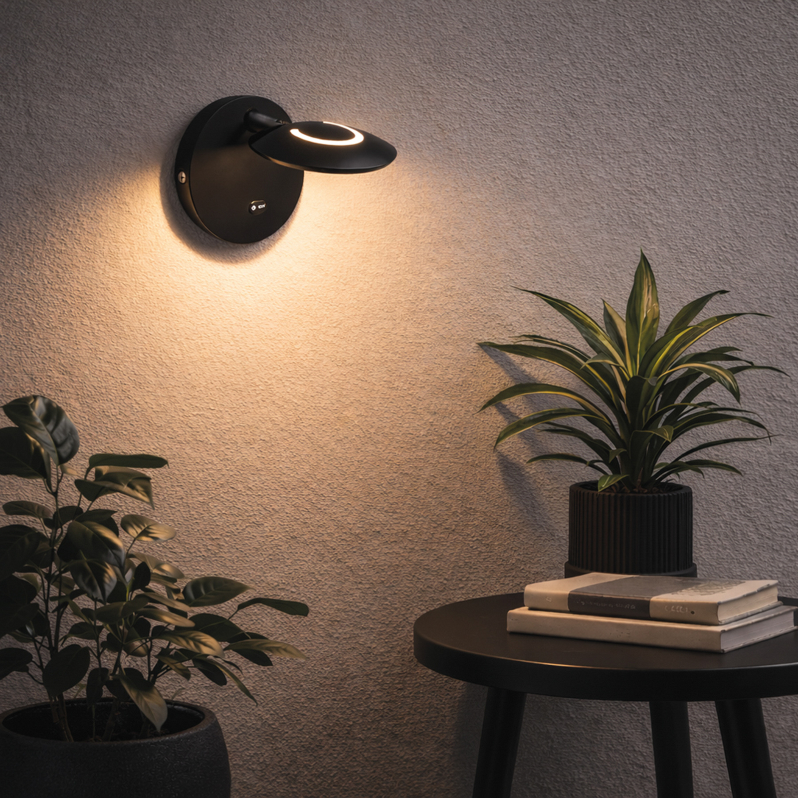 LED-Wandlampe Zenith 2, schwarz, CCT, Metall, Stecker