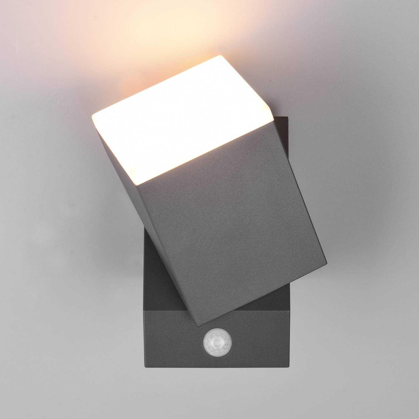 Avon LED utendørs vegglampe enkeltlys sensor