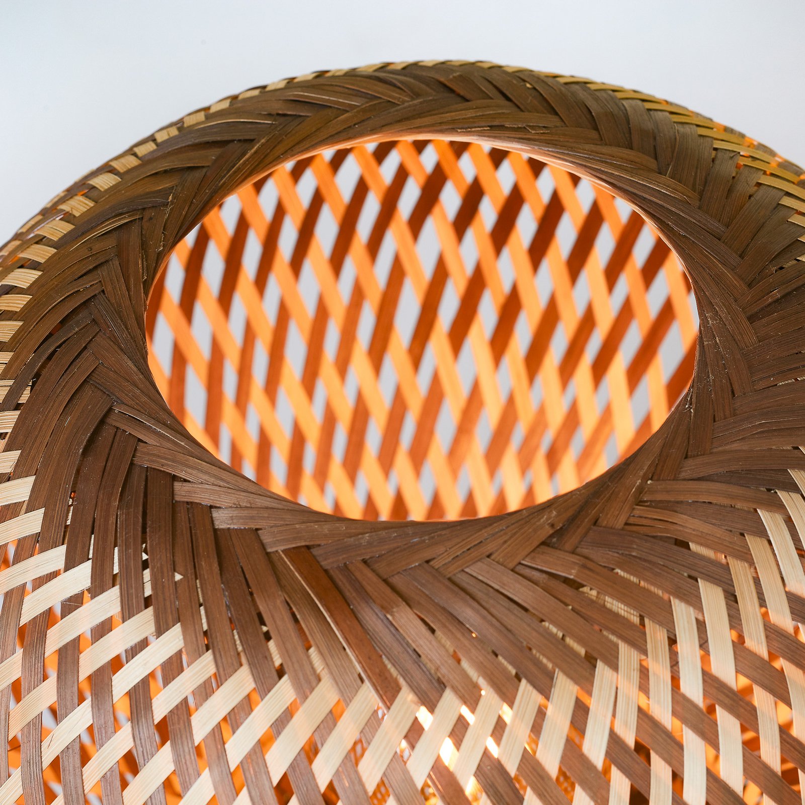 GOOD & MOJO Lampe de table Barbados, marron, Ø 25 cm, bambou, E27