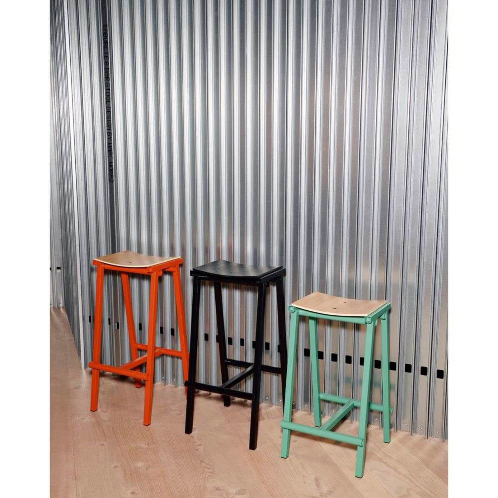 Taburete 8 Bar Stool High Black - HAY