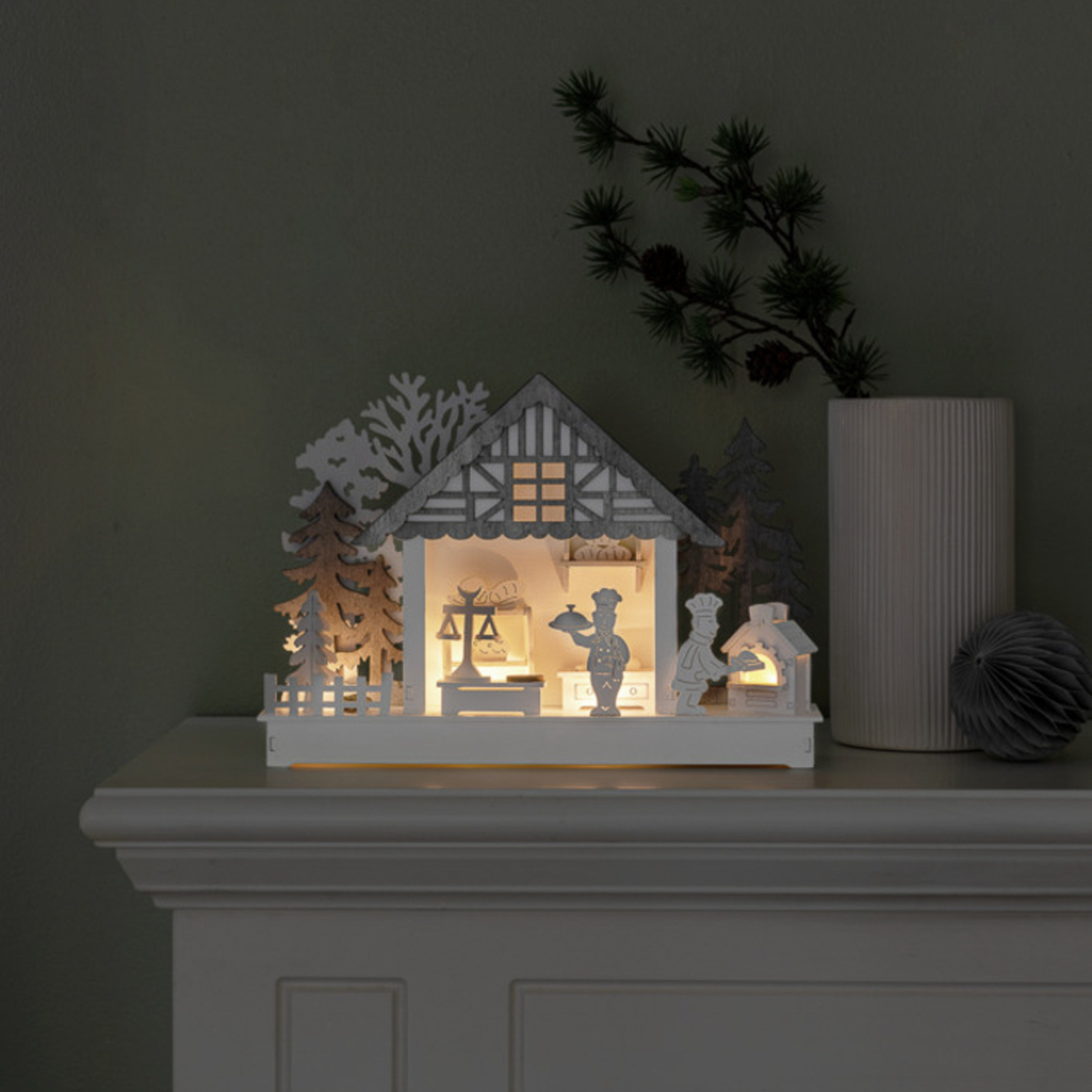 House and Bakery LED candle arch, battery