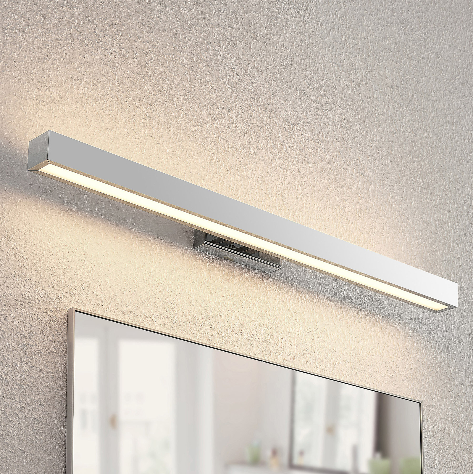 Lindby Tade LED-Bad-Wandleuchte 90 cm