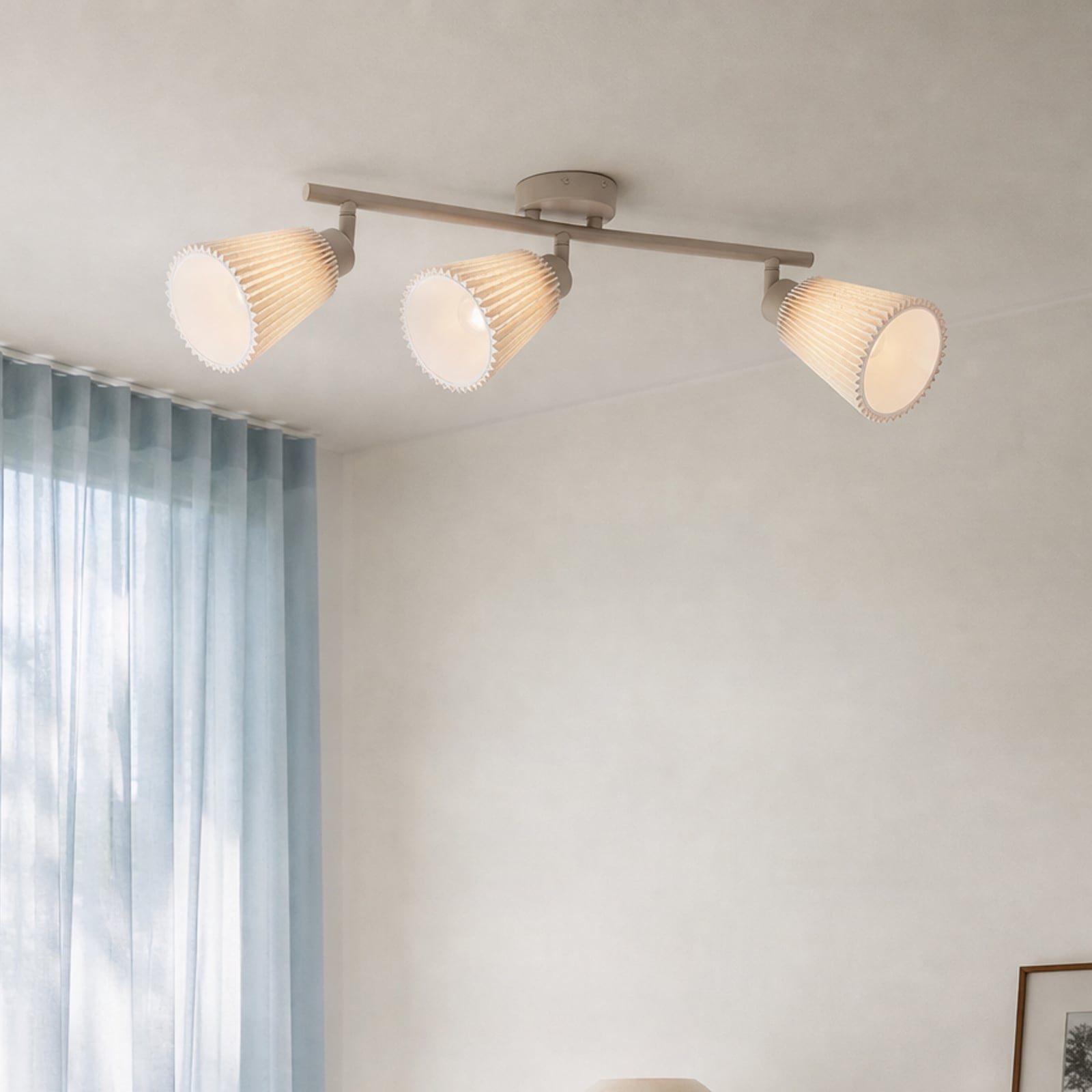 Spot pour plafond Percy, à 3 lampes, beige, lin, 70 cm - Nola Spot pour plafond Percy, à 3 lampes, beige, lin, 70 cm - Nola