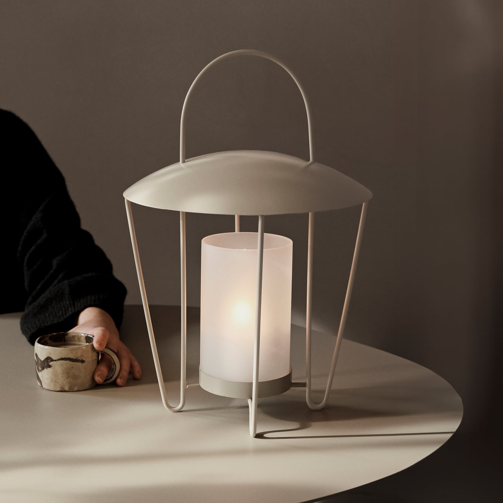 Abri lampa, bež, nehrđajući čelik, staklo, Ø 30 cm - Ferm Living Abri lampa, bež, nehrđajući čelik, staklo, Ø 30 cm - Ferm Living