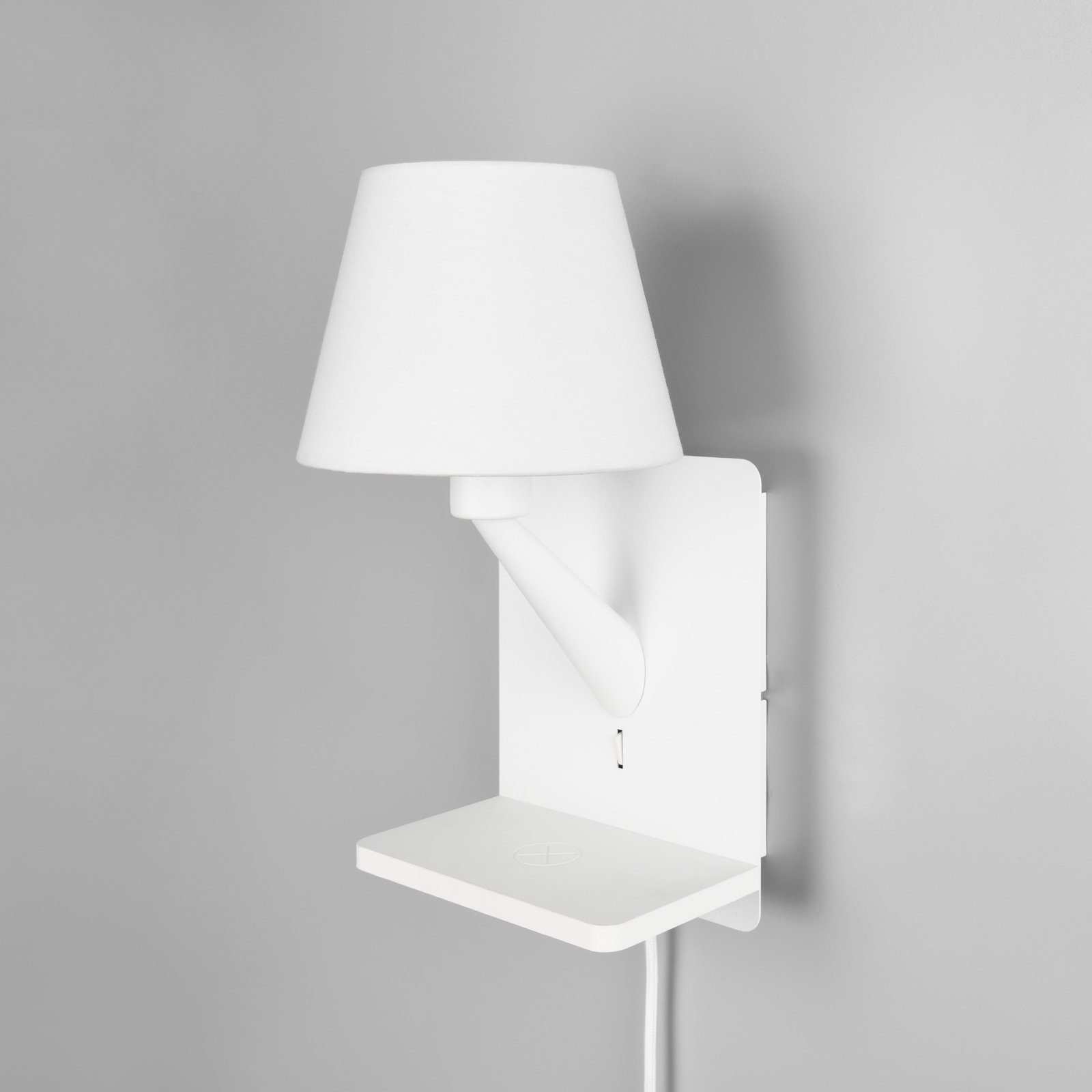 Comfort wall light, matt white, metal, plug, E14