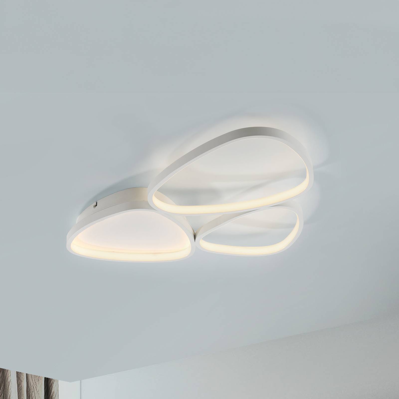 JUST LIGHT. Pebbles taklampa LED vit dimbar