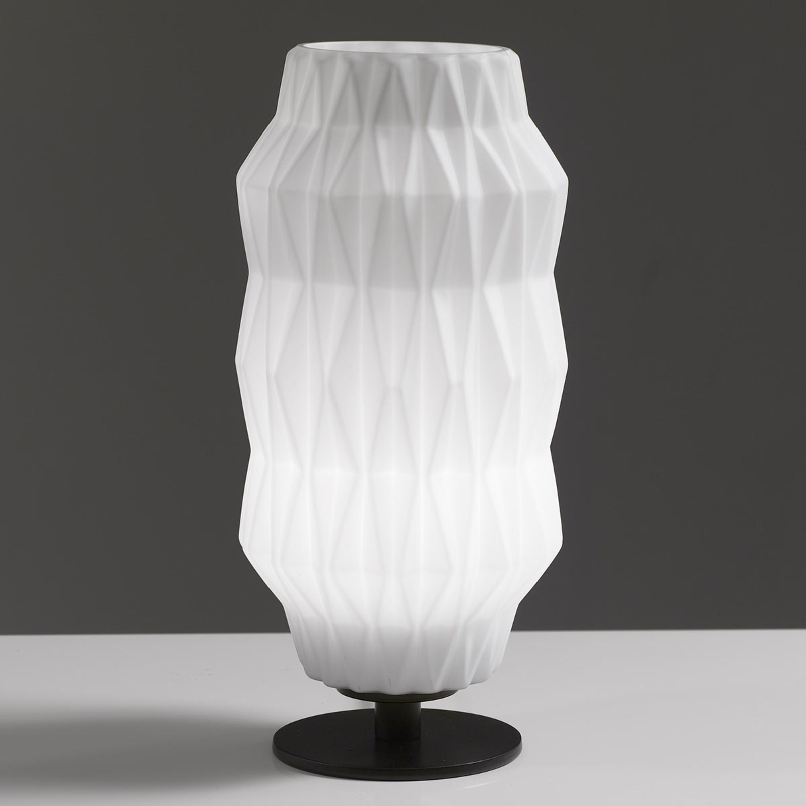 Origami table lamp