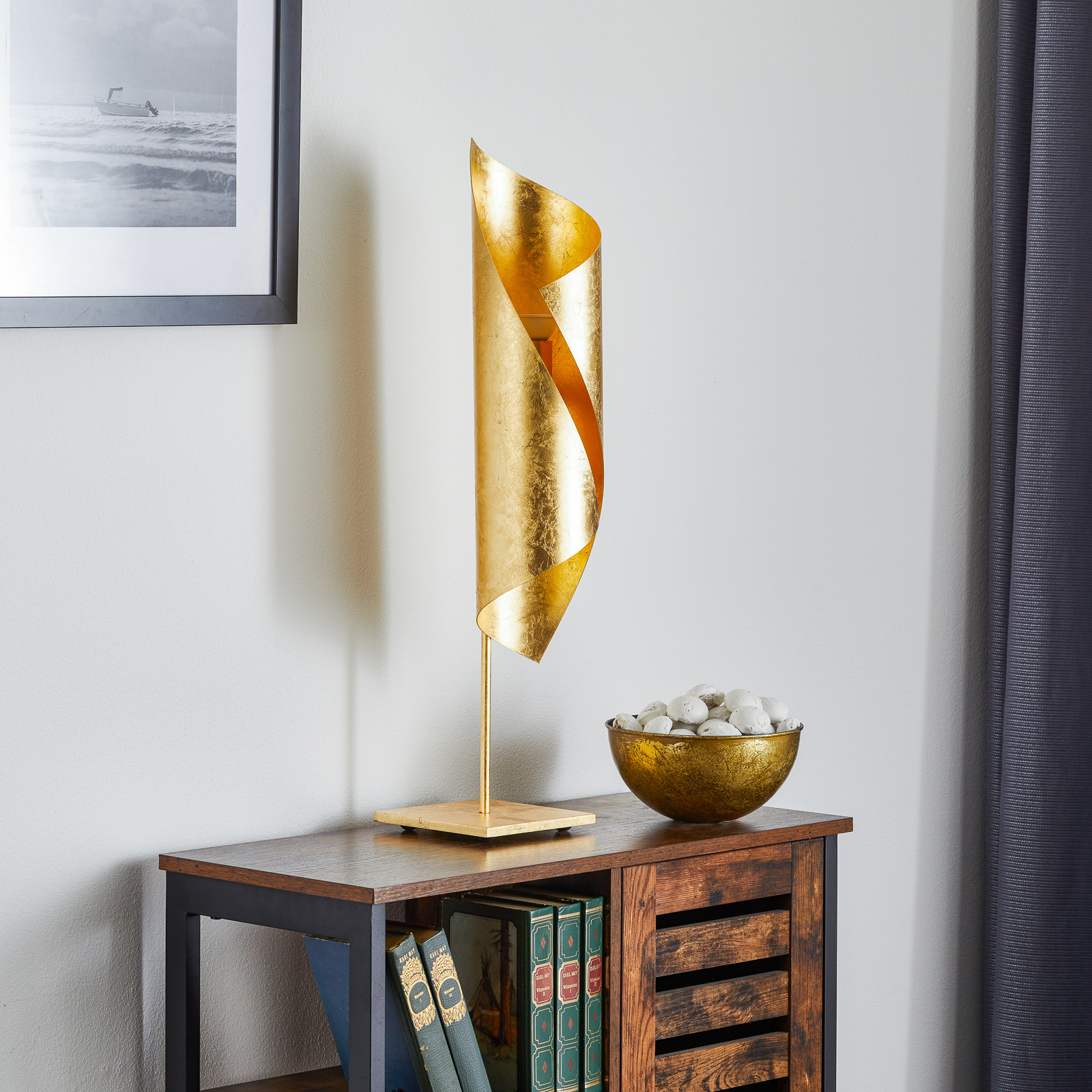 Knikerboker Hué arany levéllel díszített asztali lámpa, 70 cm magas