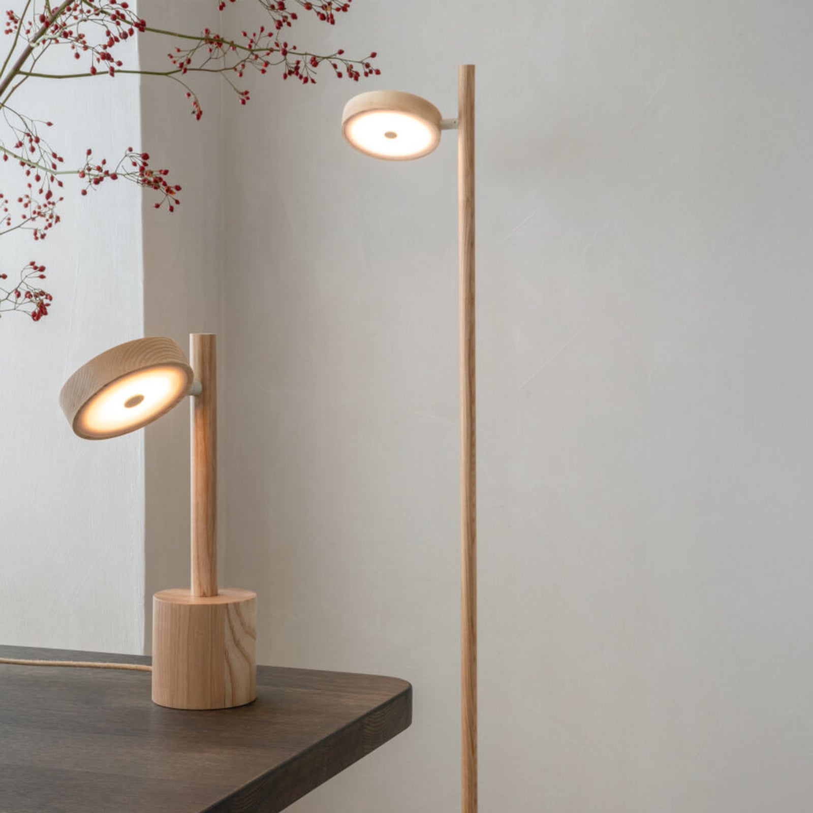 GOOD & MOJO LED-põrandalamp Okinawa, 1-flg. naturaalne, 146 cm, puit