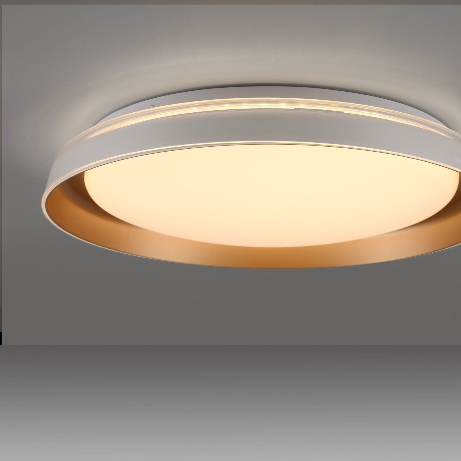 JUST LIGHT. Sati LED ceiling light, plastic, white/brass