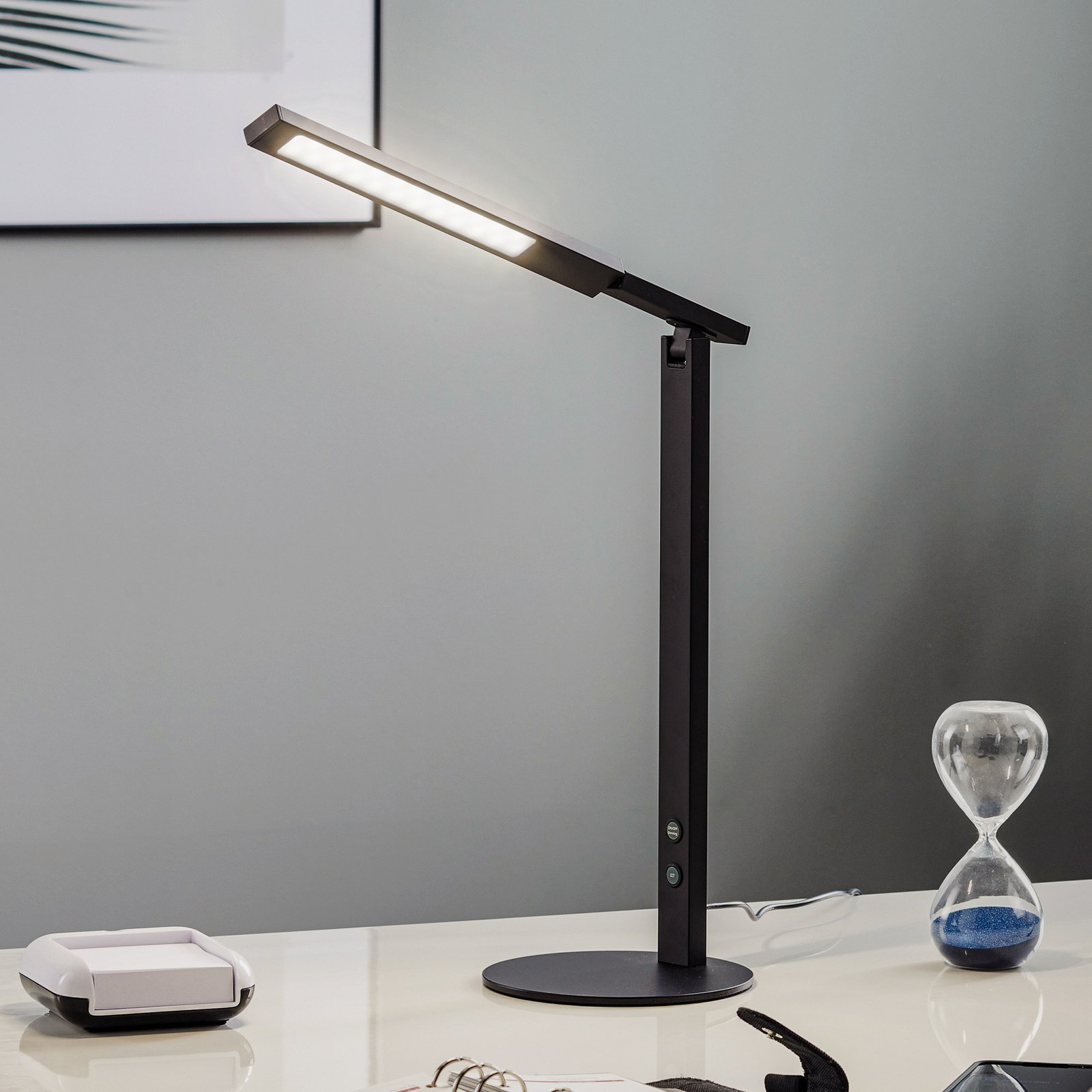 Lámpara de mesa LED Ideal con atenuador, negro
