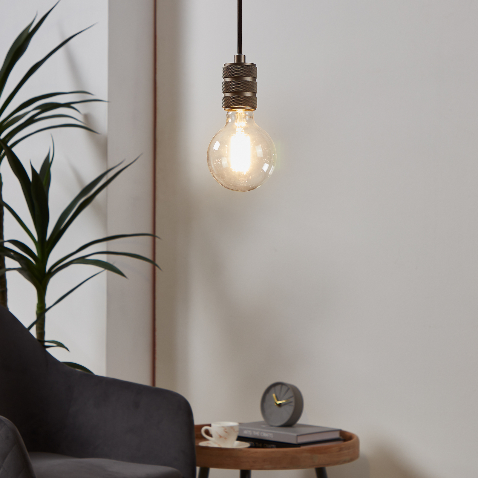 EGLO connect-z E27 G95 LED globe 6 W 806 lm 2700 K EGLO connect-z E27 G95 LED globe 6 W 806 lm 2700 K