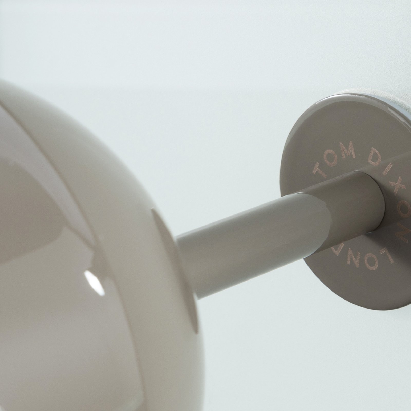 Tom Dixon LED-Tischlampe Bell, taupe, Höhe 43 cm, dimmbar